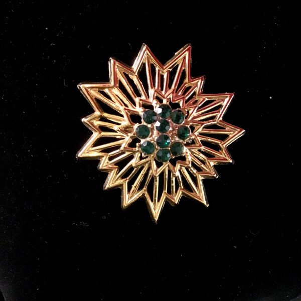 Emerald Bloom of Ireland Pin