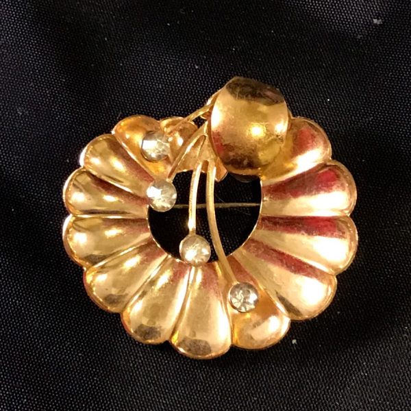 Gilded Fan & Sparkle Pin